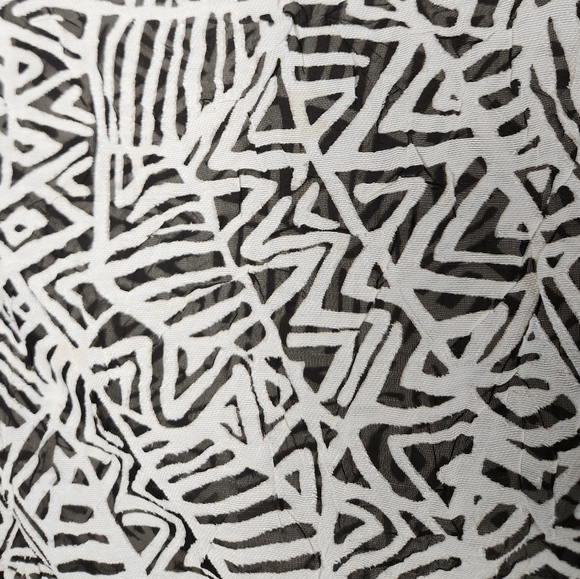 Chico's Geometric Black and White Open Jacket - Picture 5 of 6